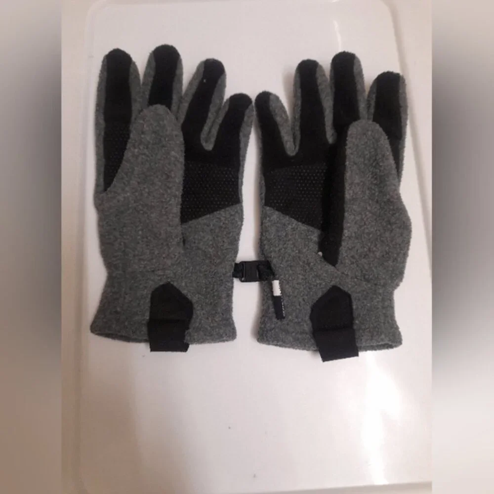 THE NORTH FACE - Youth Mittens - Size: Medium